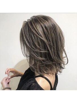 カーサ 西大寺南ロータリー店(casa) contrast highlight