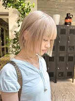 ヲタク(wotaku.)&nbsp;ホワイトベージュハイトーンダブルカラーケアブリーチミニボブ