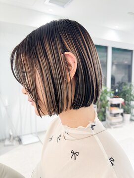 ノラ ウメダ(NORA UMEDA) アンブレラカラーハイライトボブバレイヤージュホワイトブリーチ