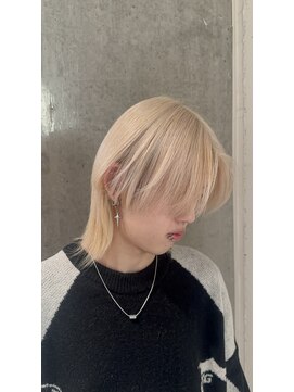 モニカ(MONIQA) ブロンド