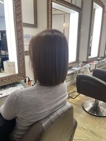 コワファースト 大分(COIFF1RST) ぱつっと切りっぱなしボブ