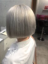 レーヴ(REVE)&nbsp;韓国ヘアータッセルボブホワイトカラー