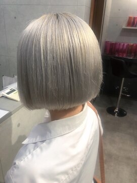 レーヴ(REVE) 韓国ヘアータッセルボブホワイトカラー