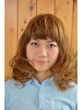 ヘアーズ和(Hair's) 大人めガーリーミディアム。