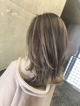 キー(kｅｙ) グレージュ