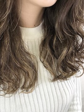 アヴァンス 広島本通店(AVANCE.) ベージュハイライト×セミロング