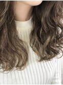 ベージュハイライト×セミロング