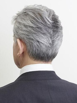 エヌドットバーバー ギンザ(N.BARBER GINZA) ダンディズムを薫らせるオールバック風スタイル【銀座】<理容室>