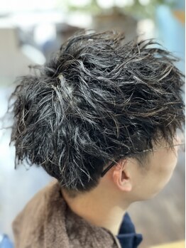 アンスール ヘア スタジオ(UNSEULE HAIR STUDIO)の写真/トレンドに遊び心をプラス◎人気の"ツイストスパイラル"で、お洒落なワンランク上のスタイルに―。