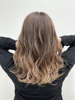 アライブ キチジョウジ(ALIVE Kichijoji)&nbsp;根本が伸びても気にならないグラデーションカラー