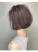 ピンクベージュ