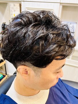 ミリオンバックス 上野(Million Bucks) 韓国マッシュ/ダークアッシュ/ニュアンスパーマ/スペインカール