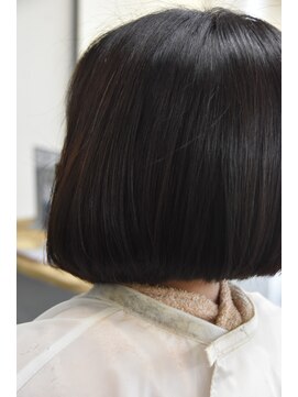 パーマ屋カラフル 縮毛矯正とデジタルパーマのセットでサイドはワンカール