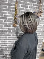 アンティア小作(ANT‘IA) シルバーホワイト系バレイヤージュ