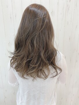 ラトゥーア ヘアデザイン(la tua HAIR DESIGN) 波巻きグレージュ