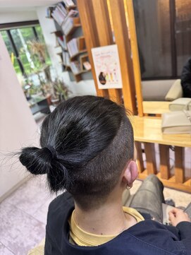 ヘアーパーチ(HAIR perch) 刈り上げ×お団子メンズヘアー