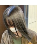 切りっぱなしロブ 前髪あり × ブリーチなしオリーブグレージュ