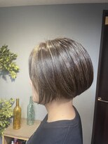 エイム ヘア リアム 調布店(eim hair liam)&nbsp;前下がりボブ×白髪ぼかしハイライト