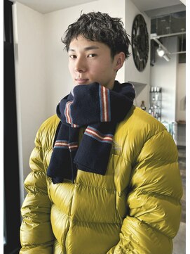 クイン(qin) メンズスッキリベリーショートパーマ