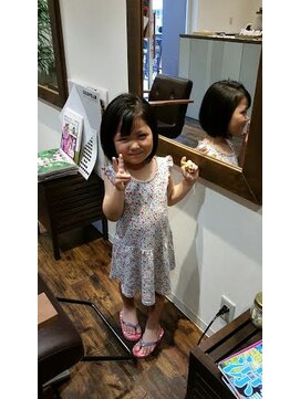 美容室 ボンド(Bonds) お子様前下がりボブ