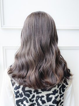 テン(tenn) くびれヘア/なみなみウェーブ/冬カラー