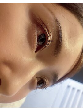 アノイ ポム(annoii_pom) パリジェンヌ