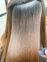 トロン(tronc)&nbsp;大人可愛い小顔/美髪/ツヤ髪/髪質改善/縮毛矯正A6