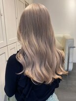 ベレーザ 渋谷(BELEZA)&nbsp;3779グレーベージュミルクティーアッシュ艶髪ハイトーンカラー