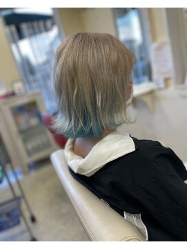 ロジーリリーヘアーズ(Rosy Lily hair's) ホワイトブロンドandパステルブルー