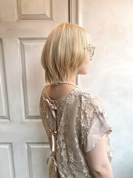 アロマ ヘアー ルーム 新宿3号店(AROMA hair room) 抜きっぱなしデザインカラー／くびれレイヤーカット