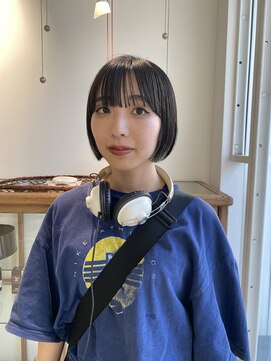 ハイ(HI) ワイドバングコンパクトボブ