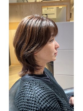 アーカイブ(archive) 大人可愛いウルフヘアにハイライトをいれてます。 archive垂水