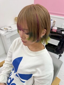 シャルティア(SHALLTIA) ハイトーン/ポイントカラー/チェリーレッド/グリーン/個性的