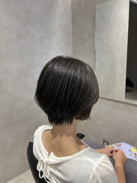 トキ(toki) 20代30代40代ショート×暗髪カラー