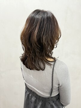 ラトリエコンタン(L´atelier Content) 【asuka】軽めレイヤー　カーリーヘア　大人かわいい