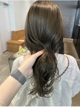 カロン トウキョウ 高円寺店(Kalon Tokyo) 柔らかオリーブカラー