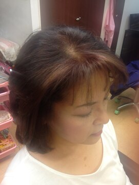 ヘアーサロン フレア セミロングスタイル