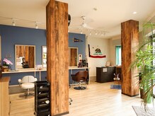 ファミリア ヘアーワークス(FAMILIA HAIR WORKS)