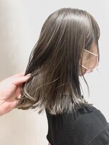リア(Li'a by neolive) 全頭ブリーチ　ミルクティーベージュ　6 貝塚