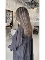 空&nbsp;【Sera】バレイヤージュ/ハイライト/レイヤーカット／ハイトーン