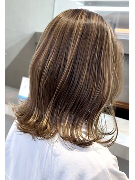 カケル(×.) コントラストハイライト/ナチュラルデザインカラー/くびれ巻き