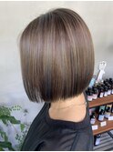 ブルーハイライト／切りっぱなしボブ