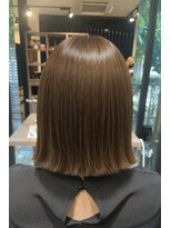 イル(iru)&nbsp;切りっぱなしボブ/オリーブベージュ