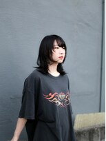 ホワイトルーム(White Room) たっぷりレイヤーのミディアムウルフ♪