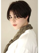 サーカス バイ ビュートリアム 青山(CIRCUS by BEAUTRIUM)&nbsp;センターパート　前髪長め　黒髪　ショートヘア