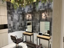 アース 郡山コスモス通り店(HAIR&MAKE EARTH)の雰囲気（お友達やご家族とご一緒にどうぞ♪）