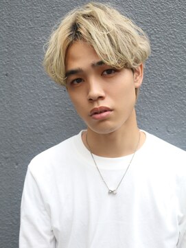 ブゾン(buZon) 【buZon ブゾン】波巻きツイスパマッシュパーマ☆センターパート