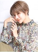 大人可愛い小顔ツヤ髪くびれショート横顔美人前髪ありA5