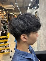 カーニー 上野(kearny)&nbsp;ツイストスパイラルパーマ縦落ちパーマメンズ波巻きパーマ