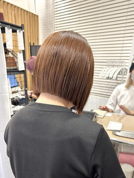 ネオリーブウリ 二子玉川店(Neolive uri) カールセミディシアーカラーレイヤーカット《二子玉川》